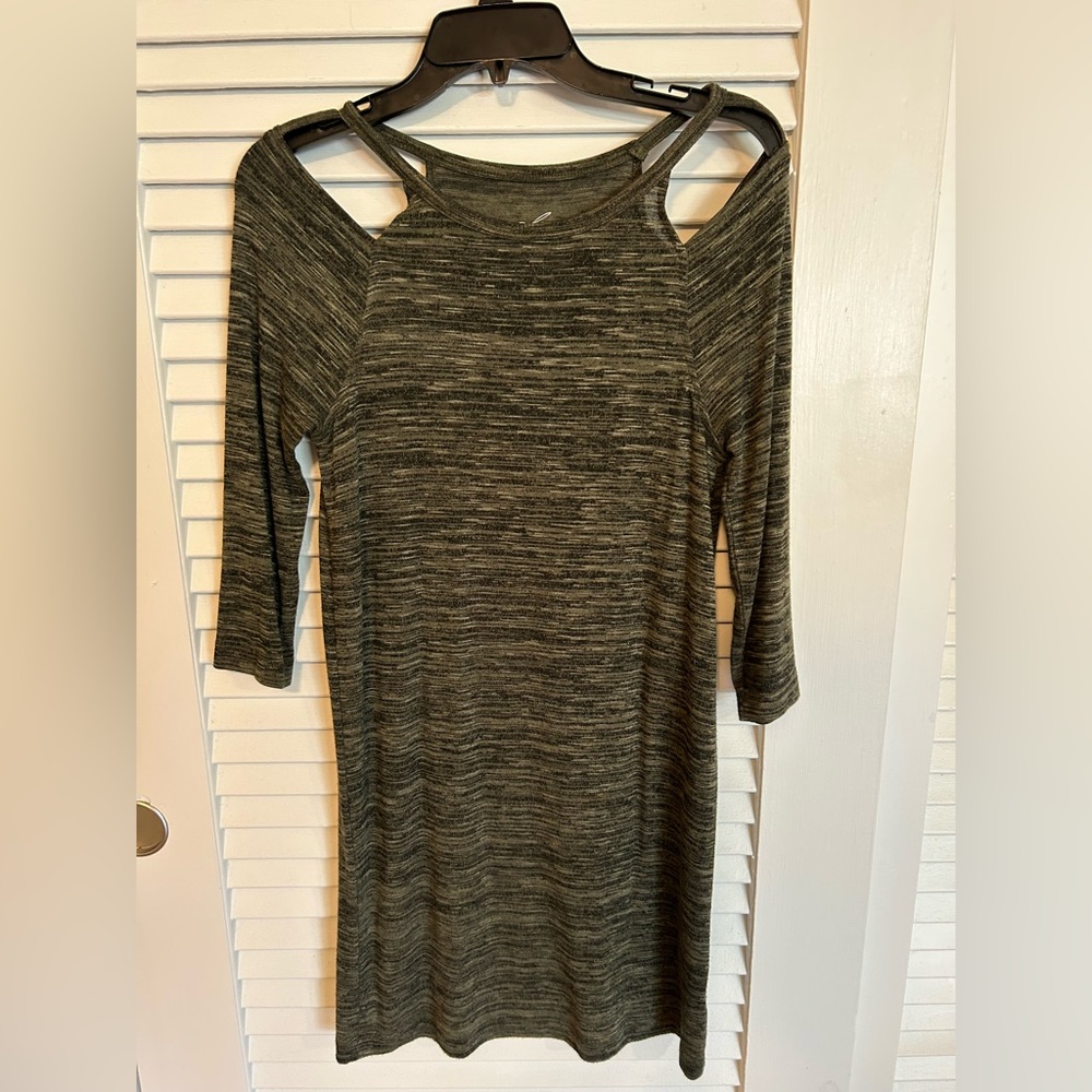 Green Cut Out Shoulder Knit Dress